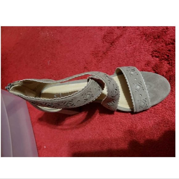 Claundry Summer Shoe - Picture 2 of 4